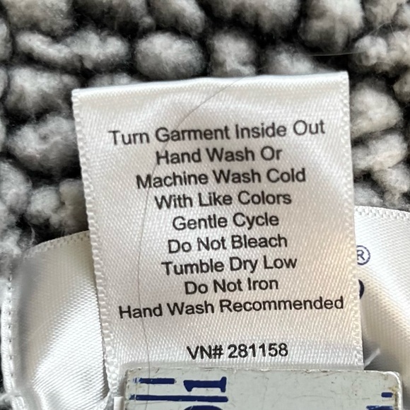 Light Grey Sherpa 2021 Pullover, Size 2XL - Picture 13 of 14